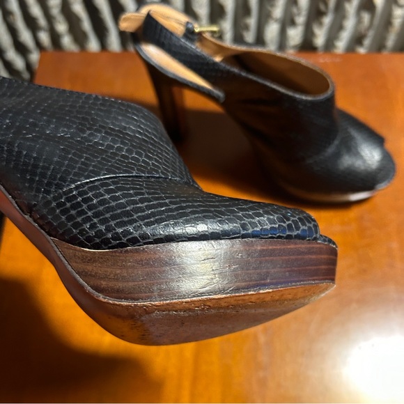 Coach "Brina" Snakeskin Peep-Toe Slingbacks Women’s Size 8 - Picture 10 of 12